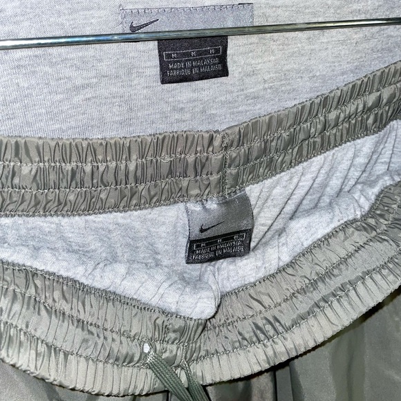 Nike Tracksuit Set (M) Gray w Blue & Silver Strip - Picture 15 of 16